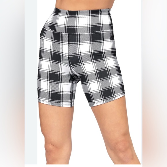 EleVen by Venus Williams Pants - EleVen - Venus Williams One More Time Black & White Plaid Biker Shorts Large NWT